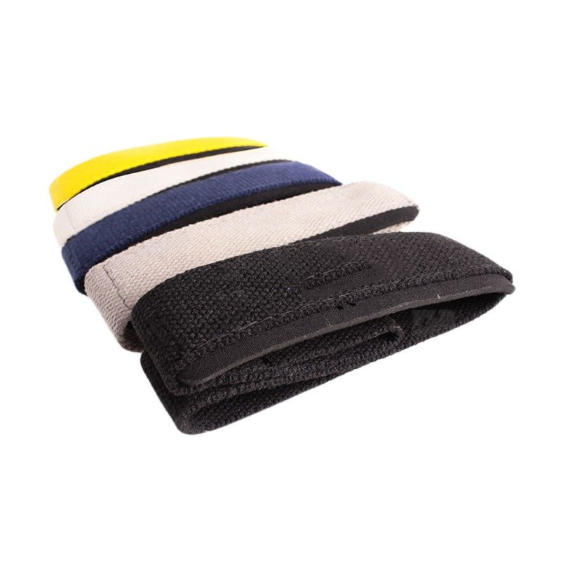 Lifting straps in use